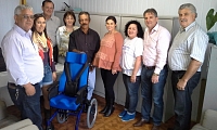 FAMÍLIAS BENEFICIADAS COM CADEIRAS DE RODAS ESPECIAIS PARA CRIANÇAS. FAMÍLIAS BENEFICIADAS COM CADEIRAS DE RODAS ESPECIAIS PARA CRIANÇAS.